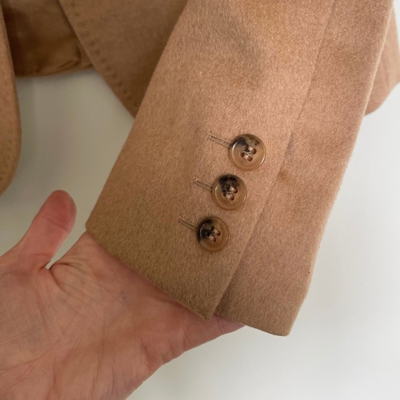 MaxMara Camel Jacket - Picture 4 of 4